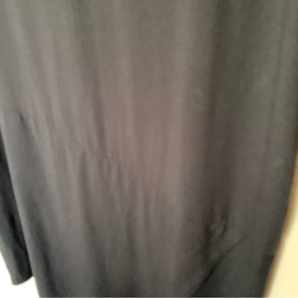 Chico's Black Cap Sleeve V Neck Knee-Length Wrinkle Free Dress Size 1 or Medium - Picture 5 of 10